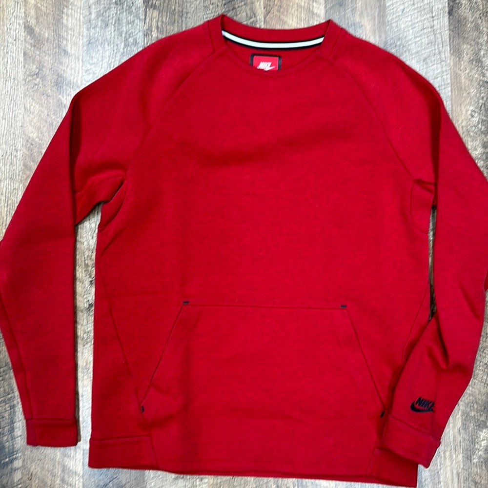 Men’s Nike red tech sweatshirt medium
